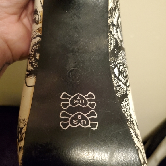 Iron fist pumps - Picture 2 of 5